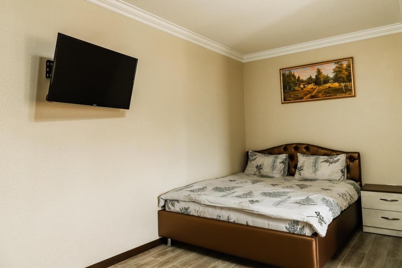 Hotel Konus Фалешты Экстерьер фото
