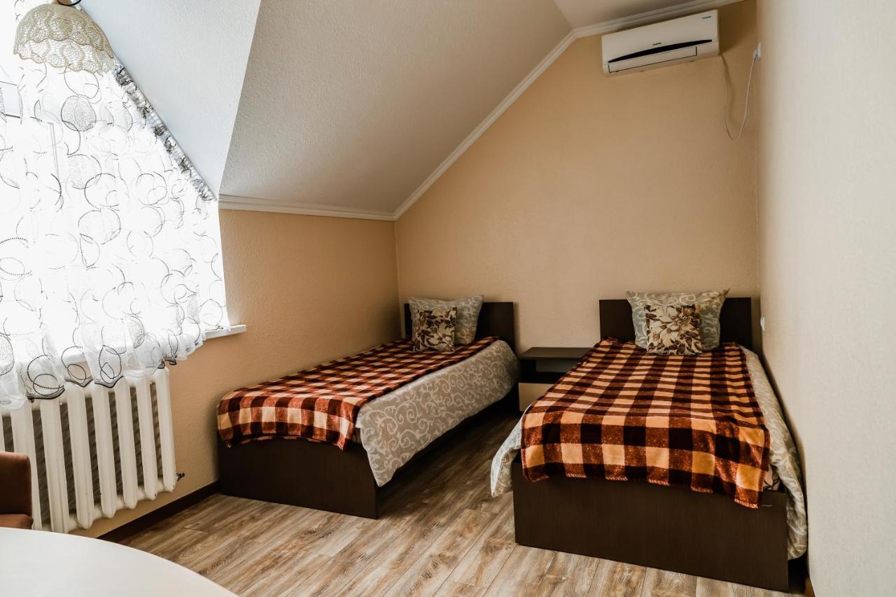Hotel Konus Фалешты Экстерьер фото