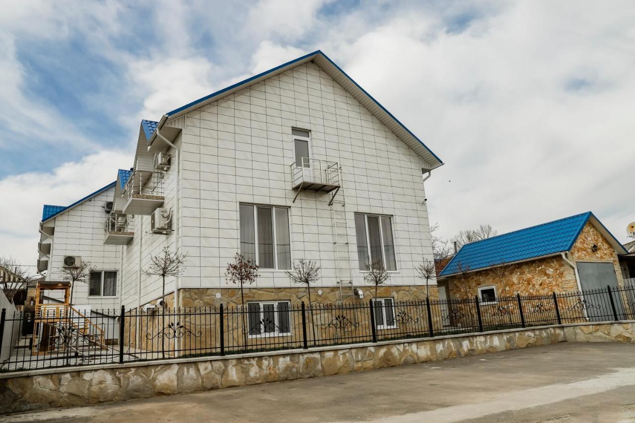Hotel Konus Фалешты Экстерьер фото